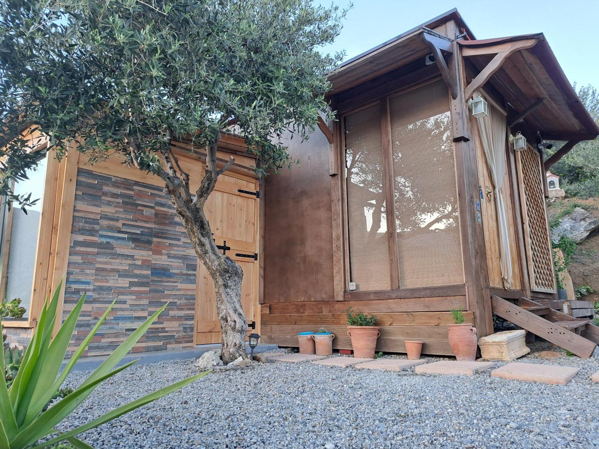 Wooden House At The Mountain-Private Guest House Paranimfoi Ngoại thất bức ảnh